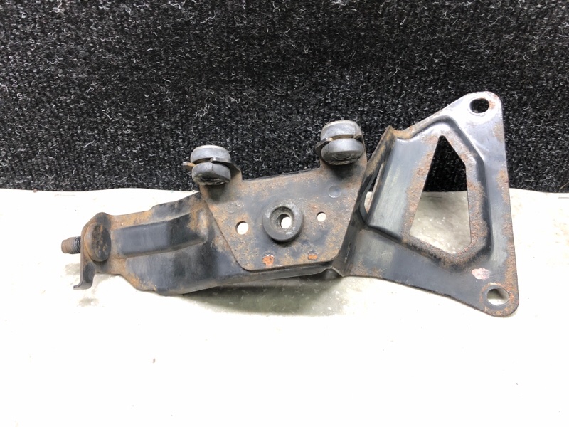 Кронштейн блока ABS FORESTER SG 02-07 2005 2.5 EJ253