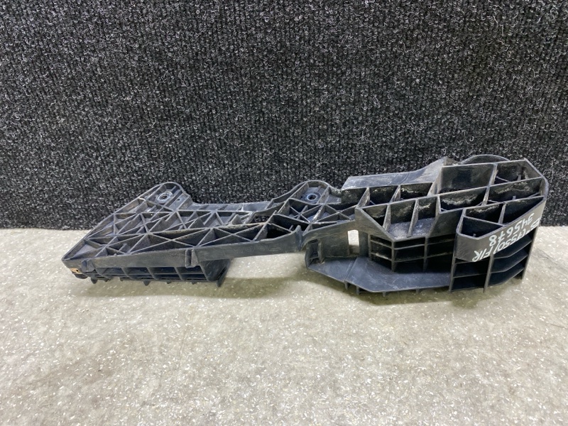 Кронштейн переднего бампера (под фарой) правый ES350 06-12 2007 3.5 2GR-FE