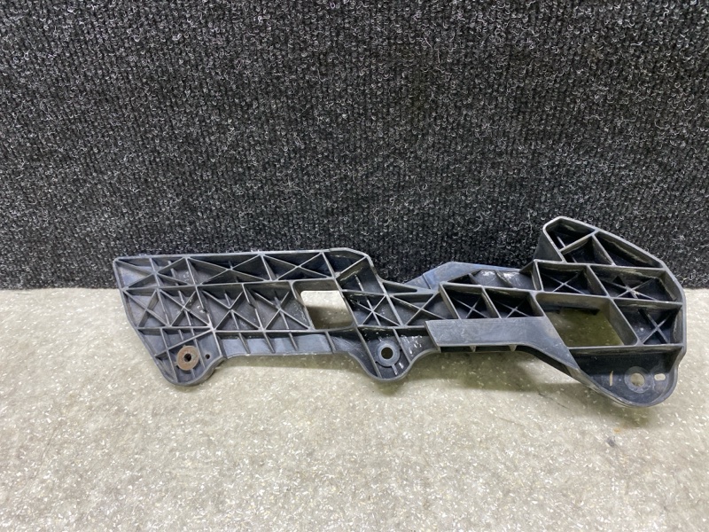 Кронштейн переднего бампера (под фарой) левый ES350 06-12 2007 3.5 2GR-FE