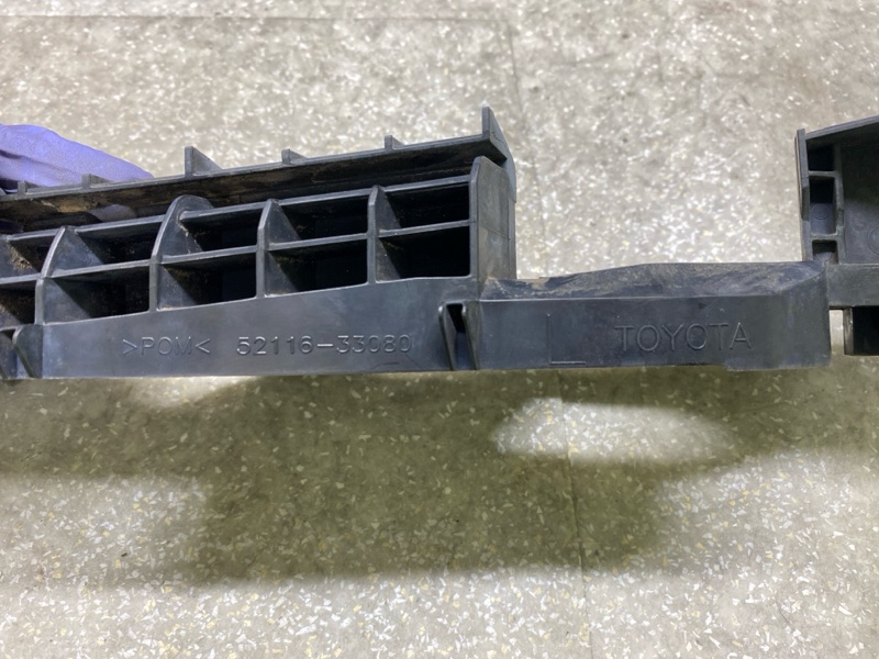 Кронштейн переднего бампера (под фарой) левый ES350 06-12 2007 3.5 2GR-FE