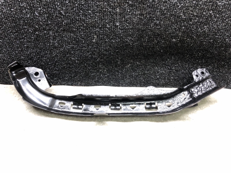 Кронштейн переднего бампера (под фарой) левый FORESTER SG 02-07 2005 2.5 EJ253