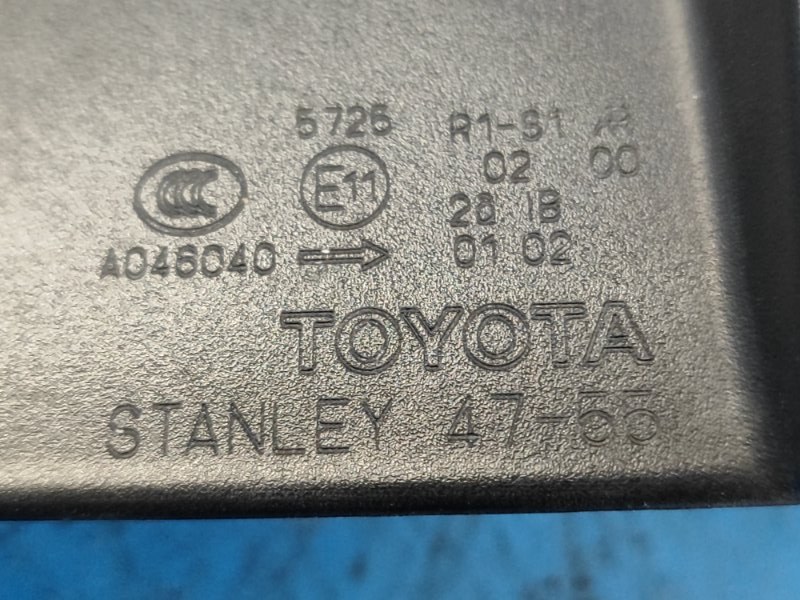 Фонарь наружный правый PRIUS - 30 09-17 2013 Фонарь наружный правый PRIUS - 30 09-17 2013