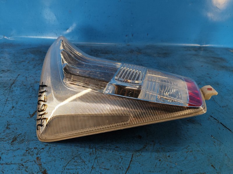 Фонарь наружный левый PRIUS - 30 09-17