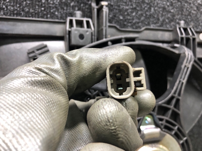 Диффузор вентилятора основного радиатора SUBARU FORESTER SG 02-07 2.5 EJ253