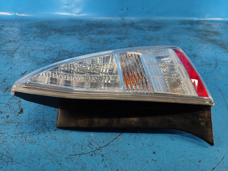 Фонарь наружный правый TOYOTA PRIUS - 30 09-17