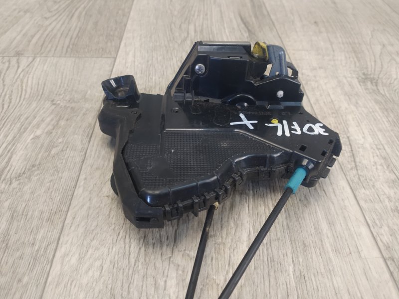 Замок двери передний левый PRIUS PLUS 11-14 Замок двери передний левый PRIUS PLUS 11-14