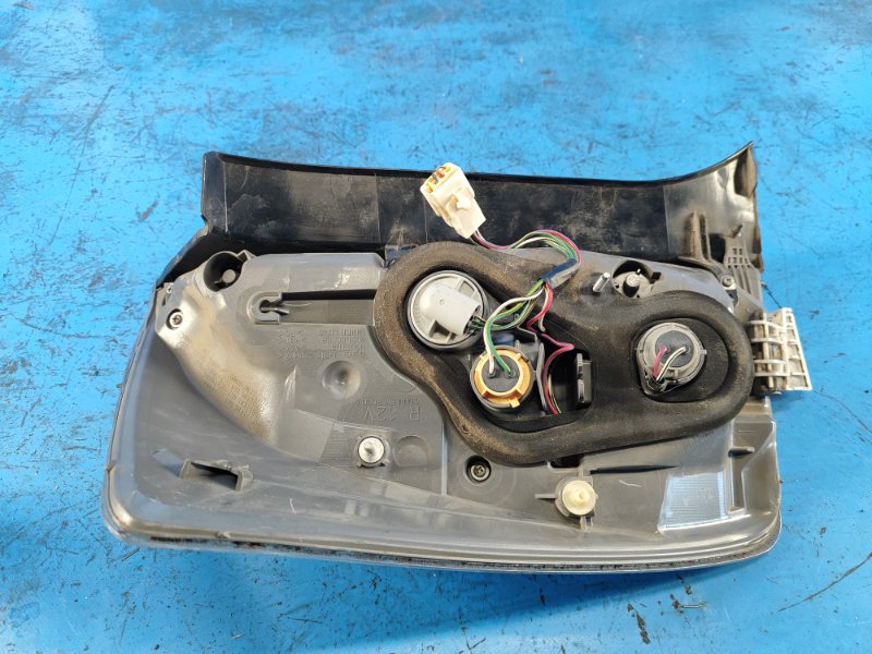 Фонарь наружный правый PRIUS - 30 09-17