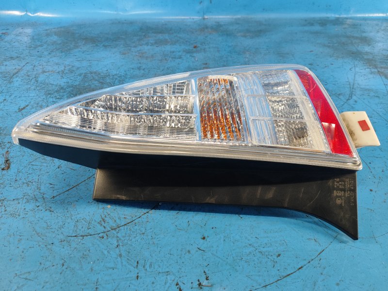 Фонарь наружный правый TOYOTA PRIUS - 30 09-17