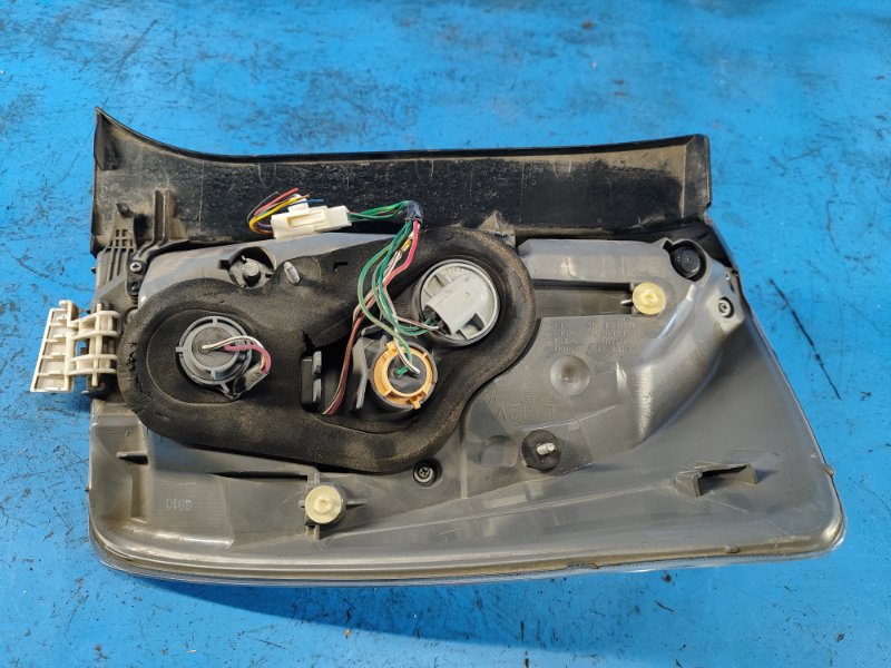 Фонарь наружный левый PRIUS - 30 09-17