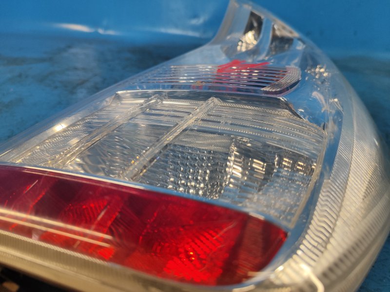 Фонарь наружный правый PRIUS - 30 09-17 Фонарь наружный правый PRIUS - 30 09-17