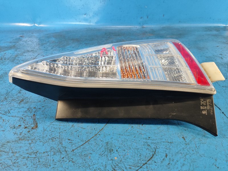 Фонарь наружный правый TOYOTA PRIUS - 30 09-17