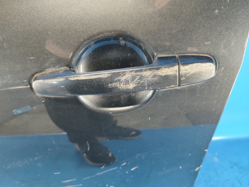 Дверь передняя левая RAV4 05-12 Дверь передняя левая RAV4 05-12