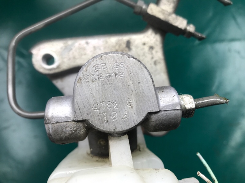 Главный тормозной цилиндр CAMRY 40 06-11 2008 2.4 2AZFE