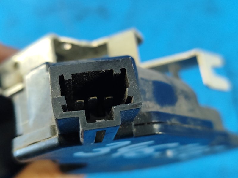 Замок крышки багажника CIVIC 4D 06-11