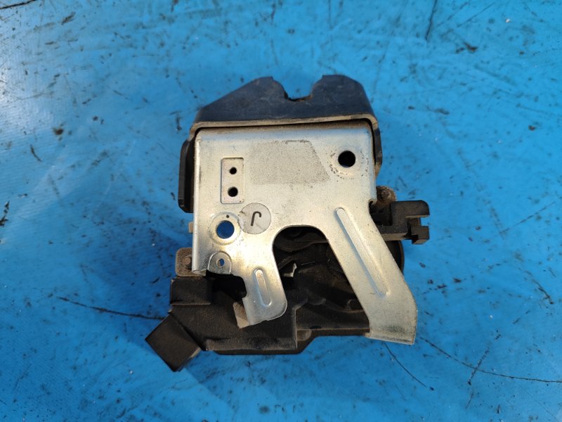 Замок крышки багажника CIVIC 4D 06-11