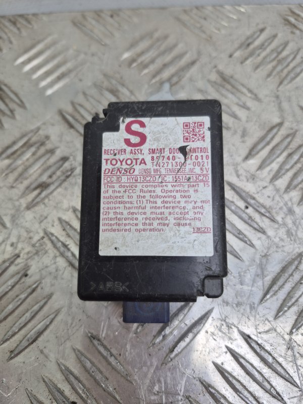 Блок управления центральным замком TOYOTA VENZA 09-16 89740-0T010 Б/У