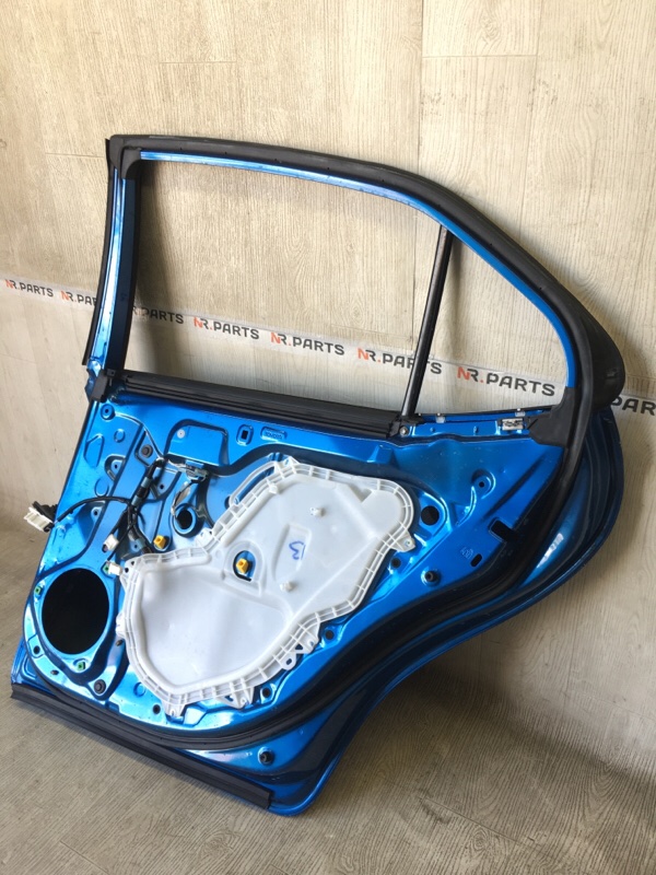 Дверь задняя правая CAMRY 70 17- 2019 2.5 A25AFKS Дверь задняя правая CAMRY 70 17- 2019 2.5 A25AFKS