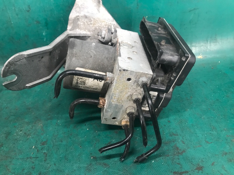 Блок ABS MDX (YD2) 06-13 2009 3.7 J37A1 Блок ABS MDX (YD2) 06-13 2009 3.7 J37A1