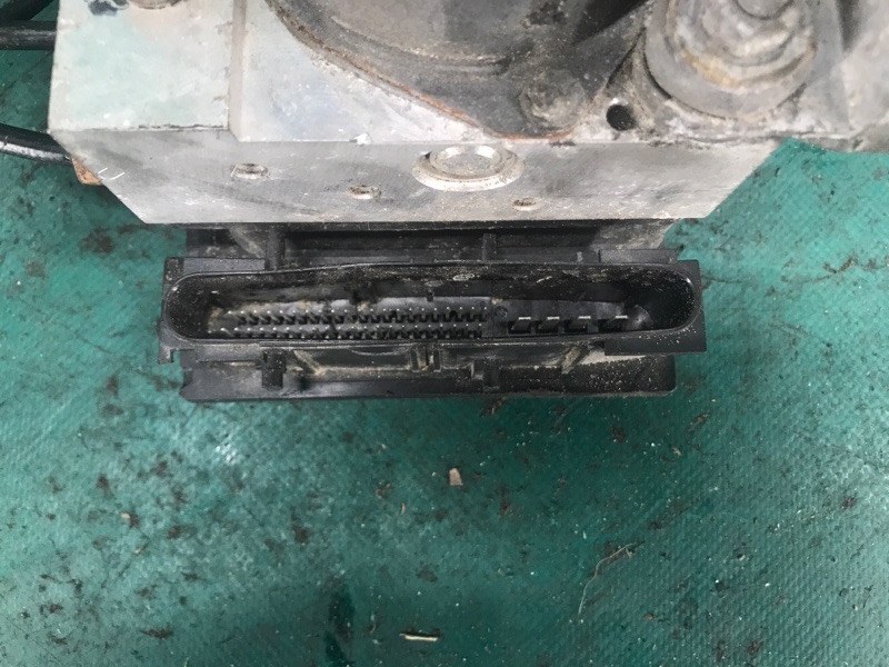 Блок ABS MDX (YD2) 06-13 2008 3.7 J37A1 Блок ABS MDX (YD2) 06-13 2008 3.7 J37A1