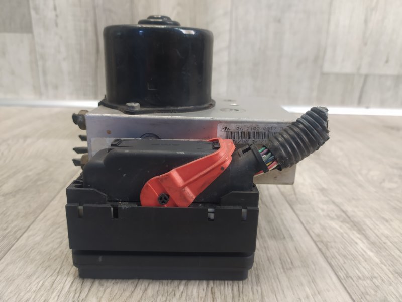 Блок ABS NISSAN QX56 / TITAN / ARMADA 04-16 Внедорожник 5.6 VK56DE 47660ZC32B Б/У