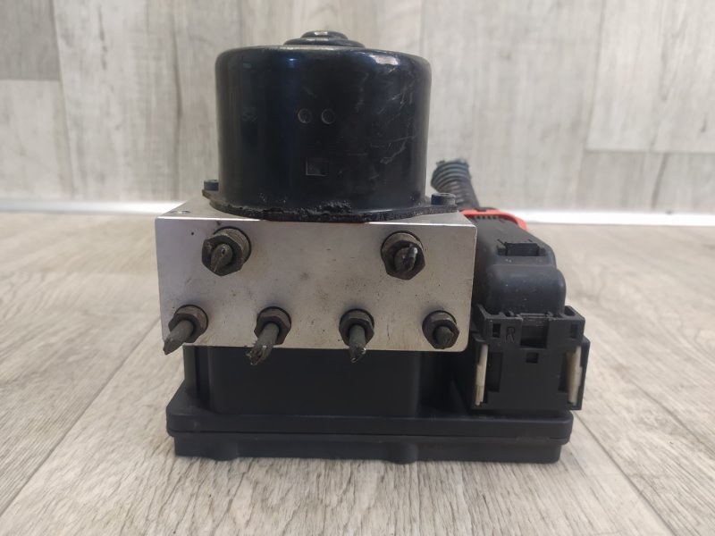 Блок ABS NISSAN QX56 / TITAN / ARMADA 04-16 Внедорожник 5.6 VK56DE