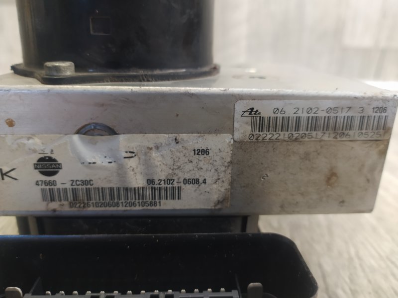 Блок ABS QX56 / TITAN / ARMADA 04-16 Внедорожник 5.6 VK56DE