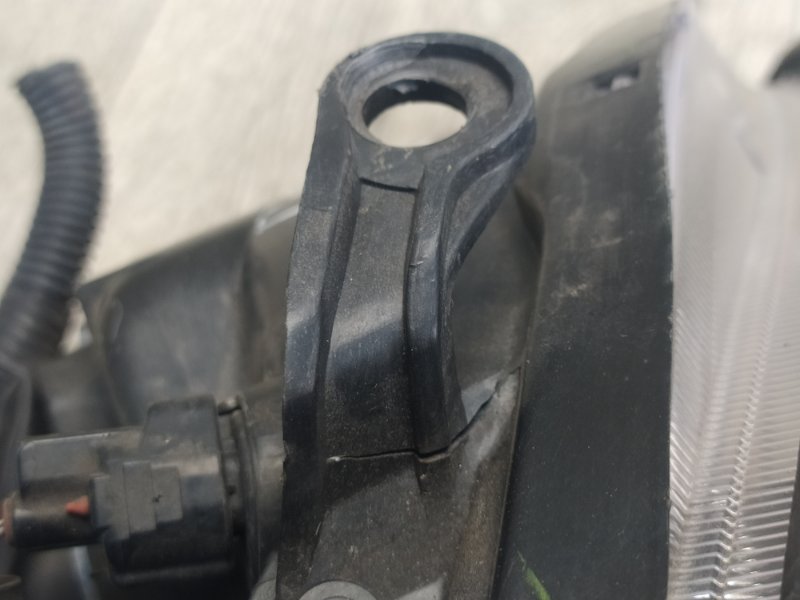 Фара передняя правая RX300/330/350/400 03-09 2009 Внедорожник 3.5