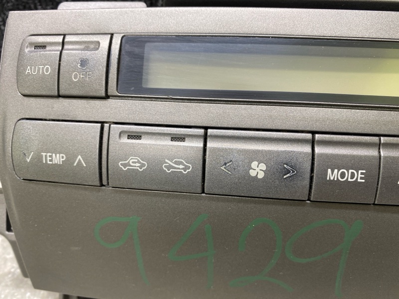 Блок управления печкой LEXUS GX470 02-09 4.7 2UZFE