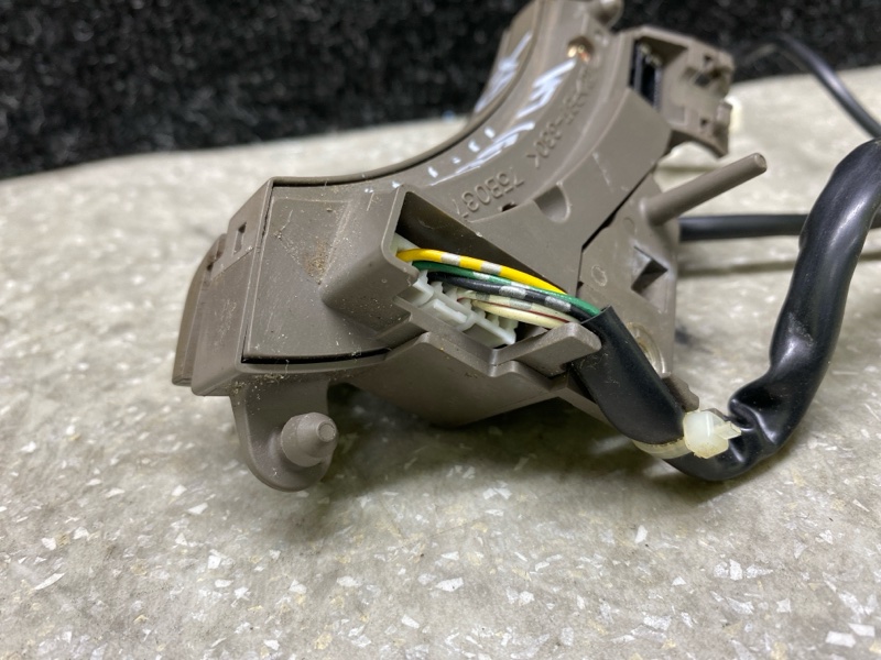 Кнопки на руль левые GX470 02-09 2004 4.7 2UZFE