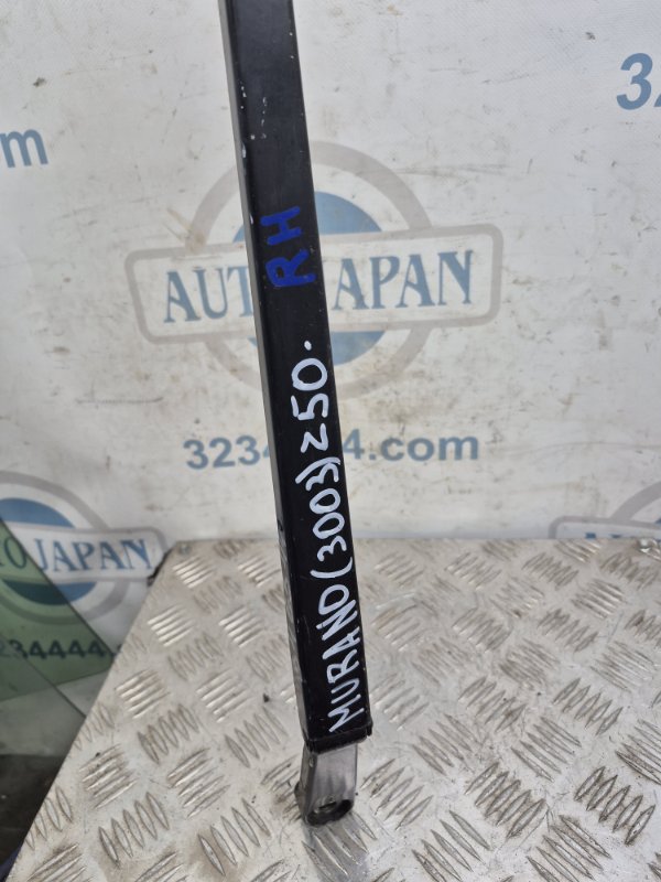 Поводок стеклоочистителя передний правый MURANO Z50 02-07