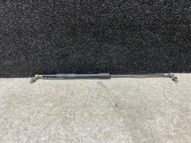 Запчасть амортизатор капота LEXUS GX470 02-09 2004 4.7 2UZFE 53440-69055 Б/У Амортизатор капота LEXUS GX470 02-09 2004 4.7 2UZFE 53440-69055 Б/У