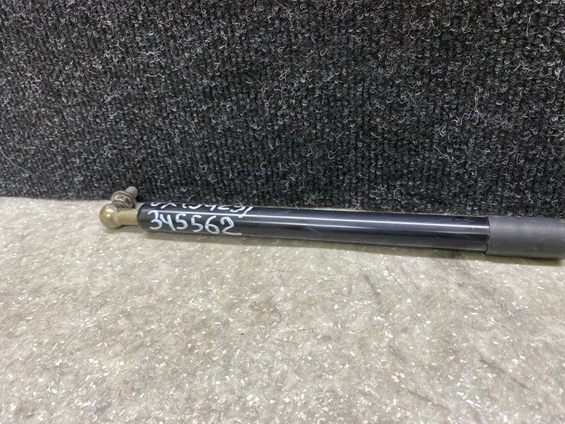 Амортизатор капота GX470 02-09 2004 4.7 2UZFE Амортизатор капота GX470 02-09 2004 4.7 2UZFE