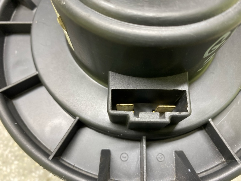 Моторчик печки передний GX470 02-09 2004 4.7 2UZFE Моторчик печки передний GX470 02-09 2004 4.7 2UZFE