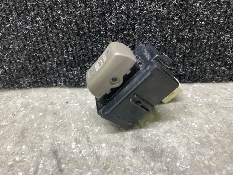 Кнопка центрального замка передняя правая LEXUS GX470 02-09 4.7 2UZFE