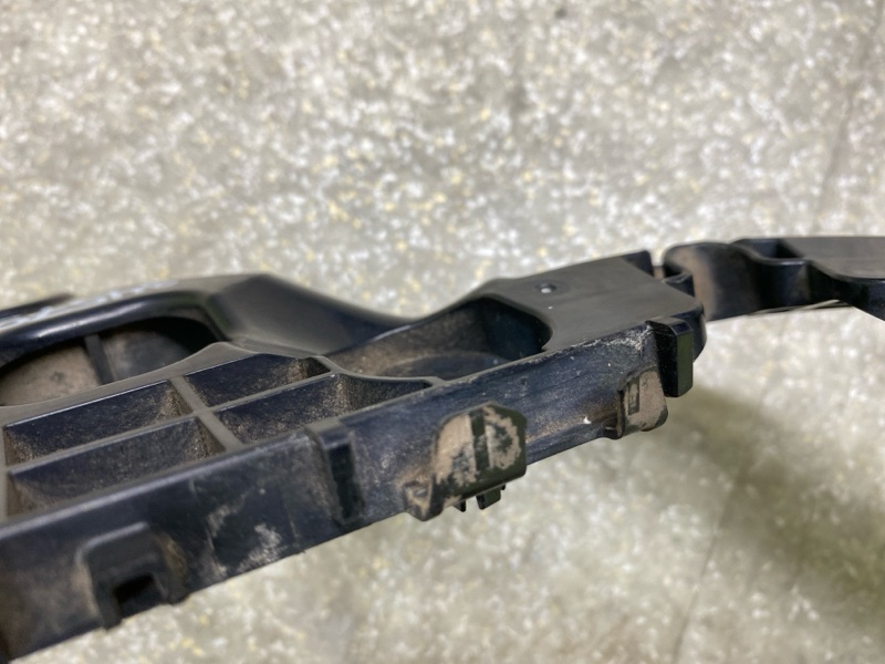 Кронштейн заднего бампера правый CAMRY 55 14-17 2016 2.5 2ARFXE Кронштейн заднего бампера правый CAMRY 55 14-17 2016 2.5 2ARFXE