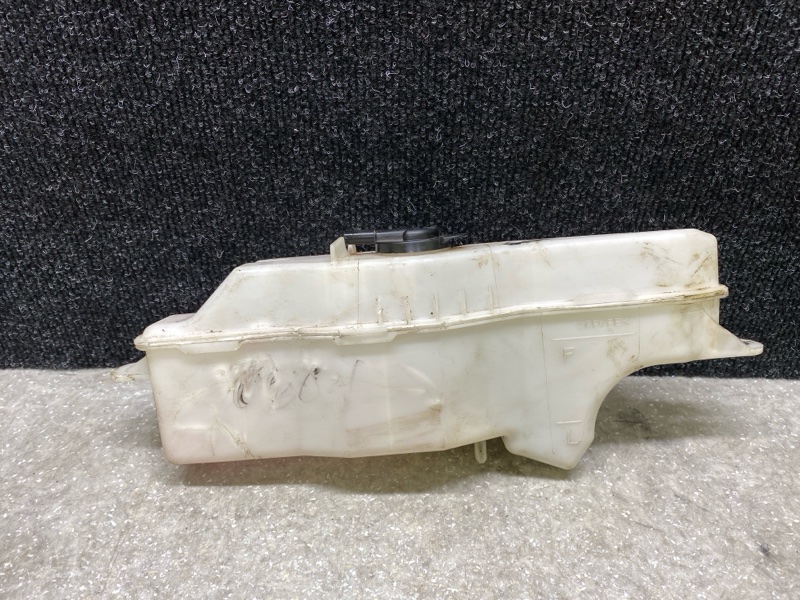 Бачок расширительный CAMRY 55 14-17 2016 2.5 2ARFXE Бачок расширительный CAMRY 55 14-17 2016 2.5 2ARFXE