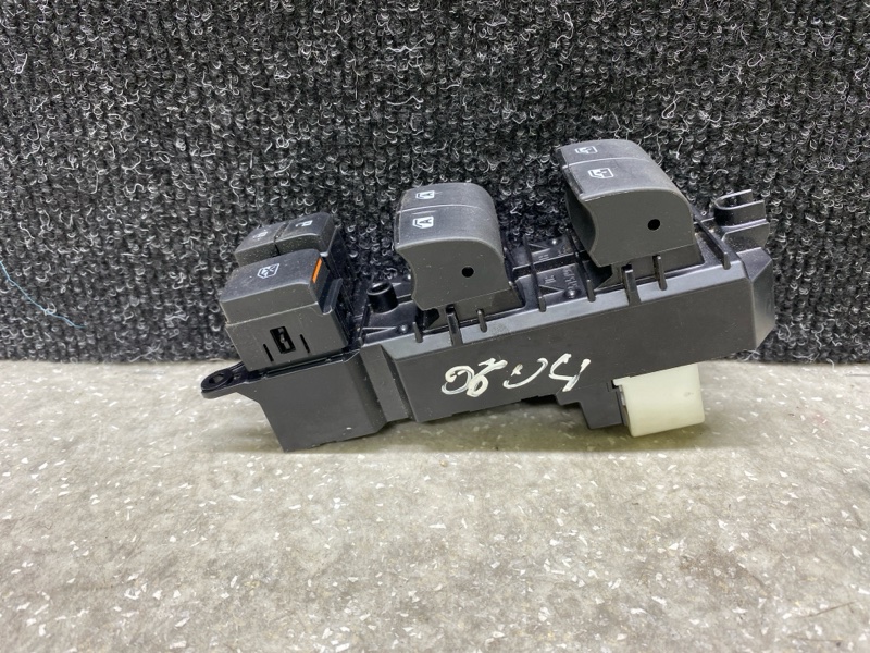 Блок управления стеклоподъемниками TOYOTA CAMRY 55 14-17 2.5 2ARFXE