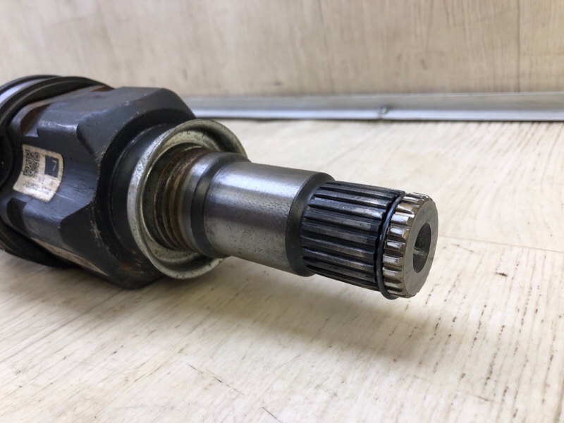 Привод передний правый TOYOTA PRIUS - 30 09-17 XW30 1.8 2ZRFXE Привод передний правый TOYOTA PRIUS - 30 09-17 XW30 1.8 2ZRFXE