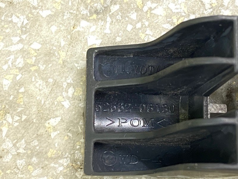 Кронштейн заднего бампера CAMRY 55 14-17 2016 2.5 2ARFXE