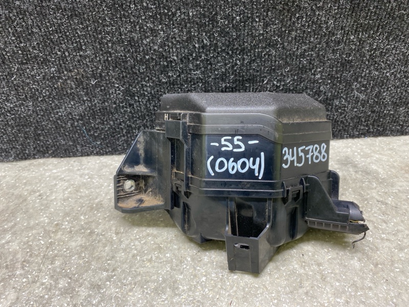 Блок предохранителей моторный отсек CAMRY 55 14-17 2016 2.5 2ARFXE