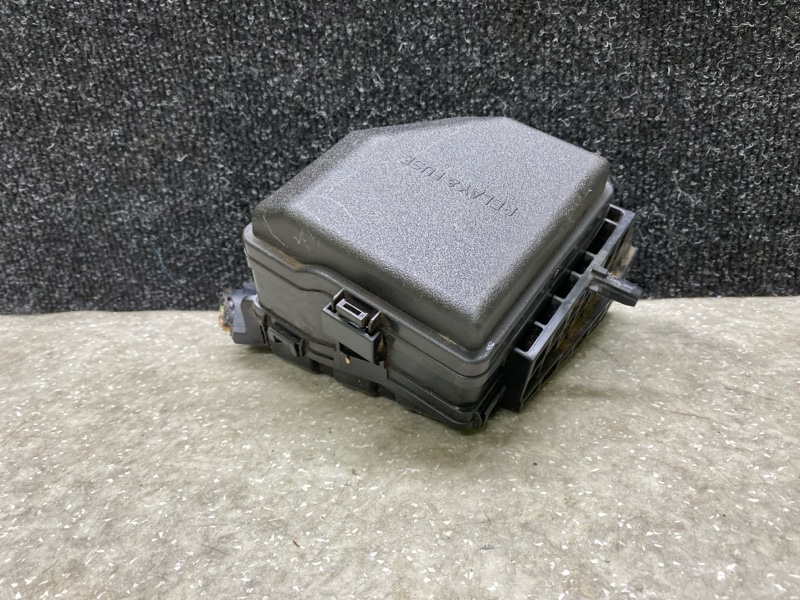 Блок предохранителей моторный отсек TOYOTA CAMRY 55 14-17 2.5 2ARFXE