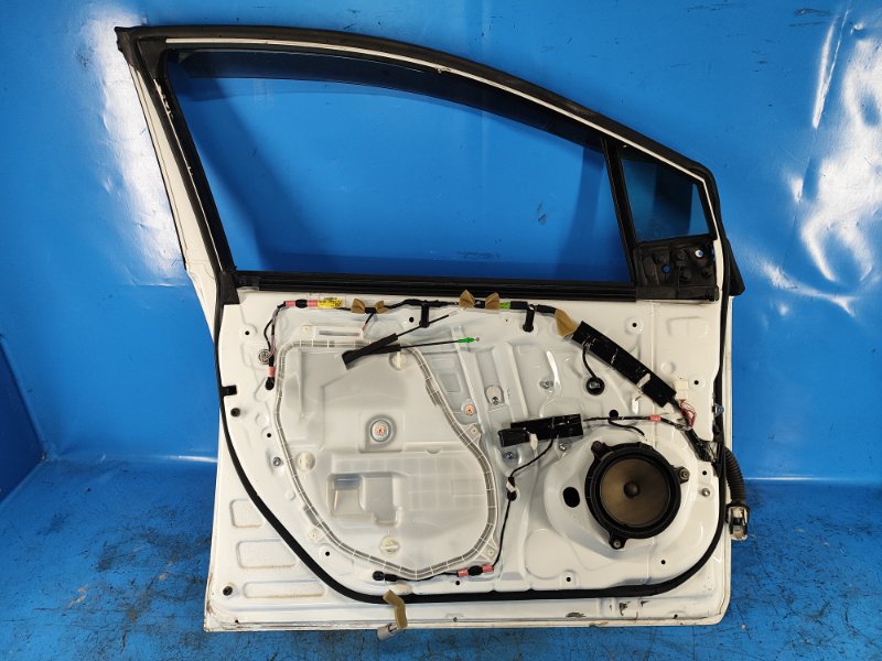 Дверь передняя левая PRIUS 16-