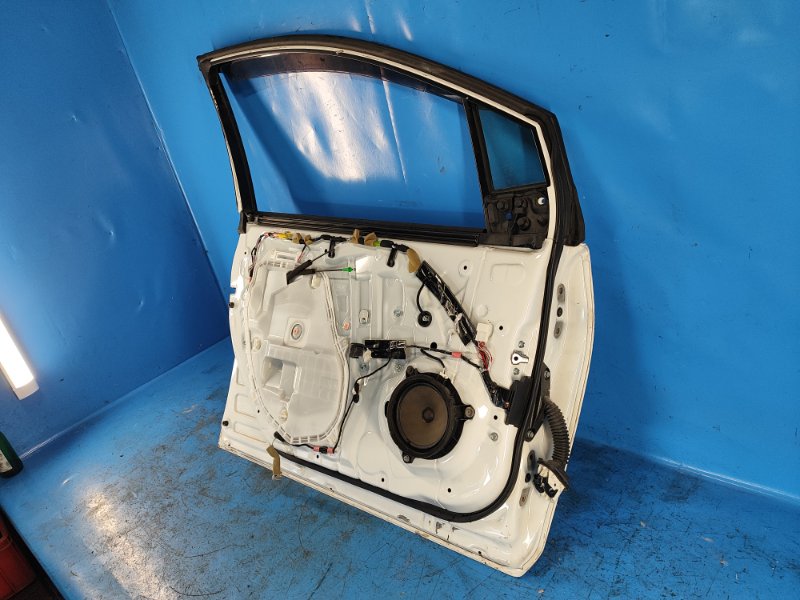Дверь передняя левая PRIUS 16-