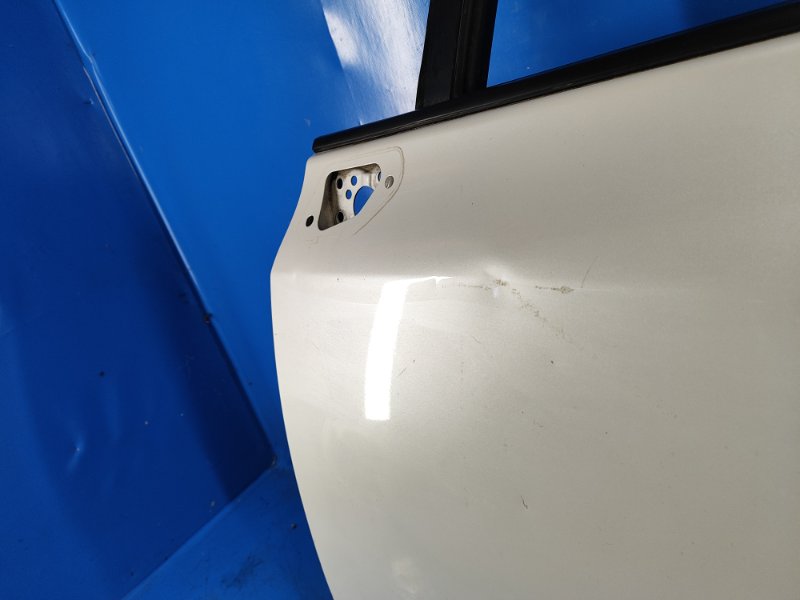 Дверь передняя левая PRIUS PLUS 11-14