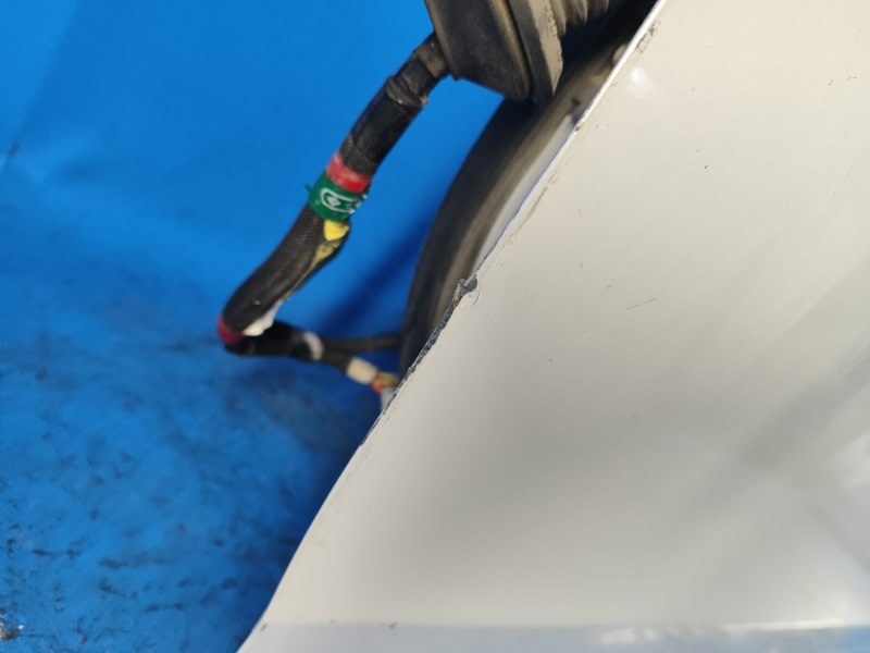 Дверь передняя левая PRIUS PLUS 11-14