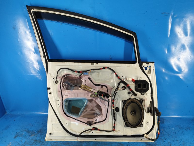 Дверь передняя левая PRIUS PLUS 11-14
