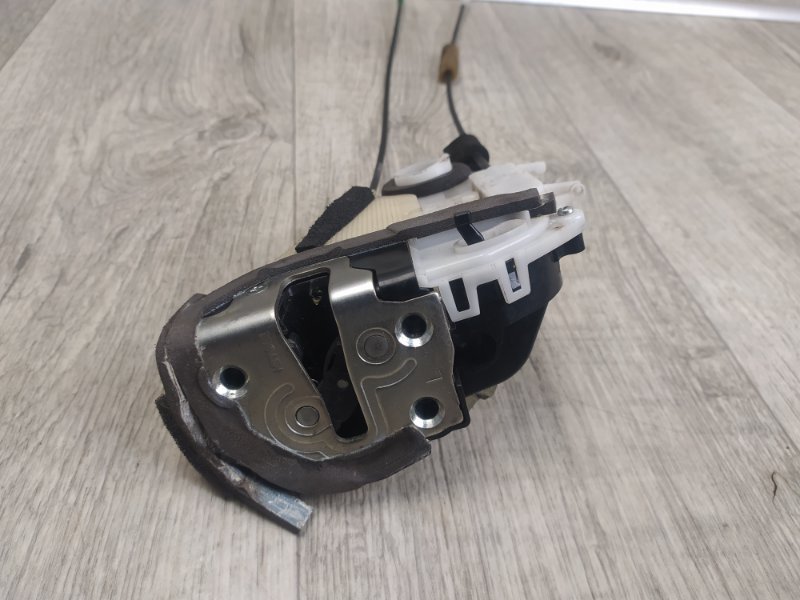 Замок двери задний левый PRIUS - 30 09-17 Замок двери задний левый PRIUS - 30 09-17