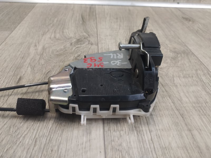 Замок двери задний левый PRIUS - 30 09-17 Замок двери задний левый PRIUS - 30 09-17