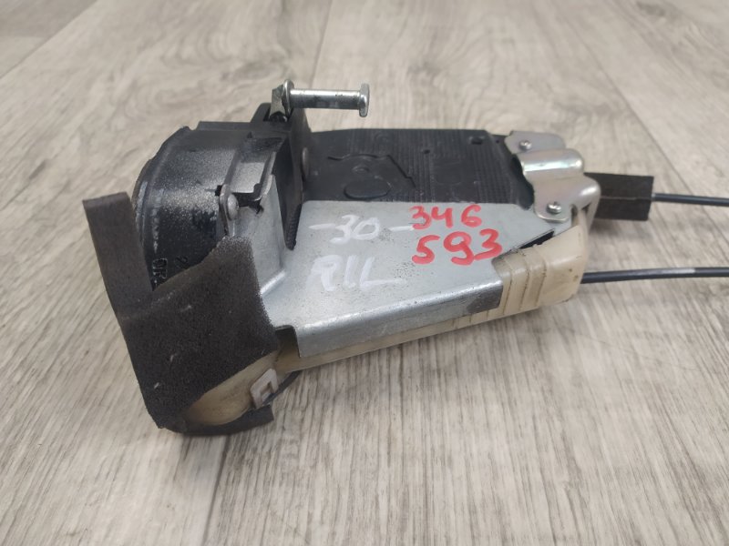 Замок двери задний левый PRIUS - 30 09-17 Замок двери задний левый PRIUS - 30 09-17