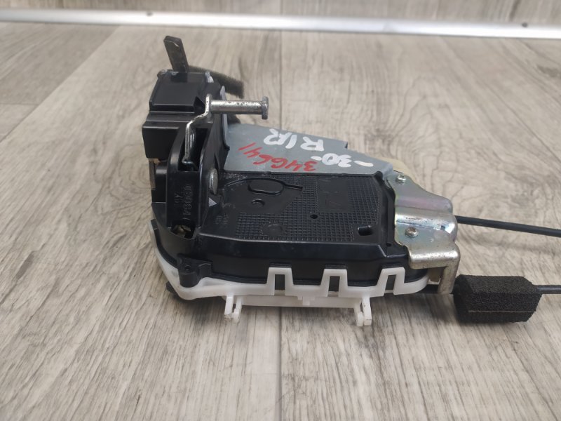 Замок двери задний правый PRIUS - 30 09-17 Замок двери задний правый PRIUS - 30 09-17